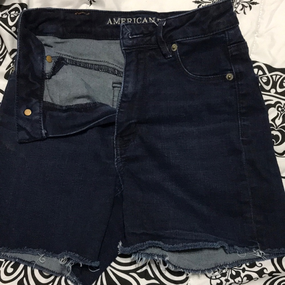 High wasted denim shorts 💜